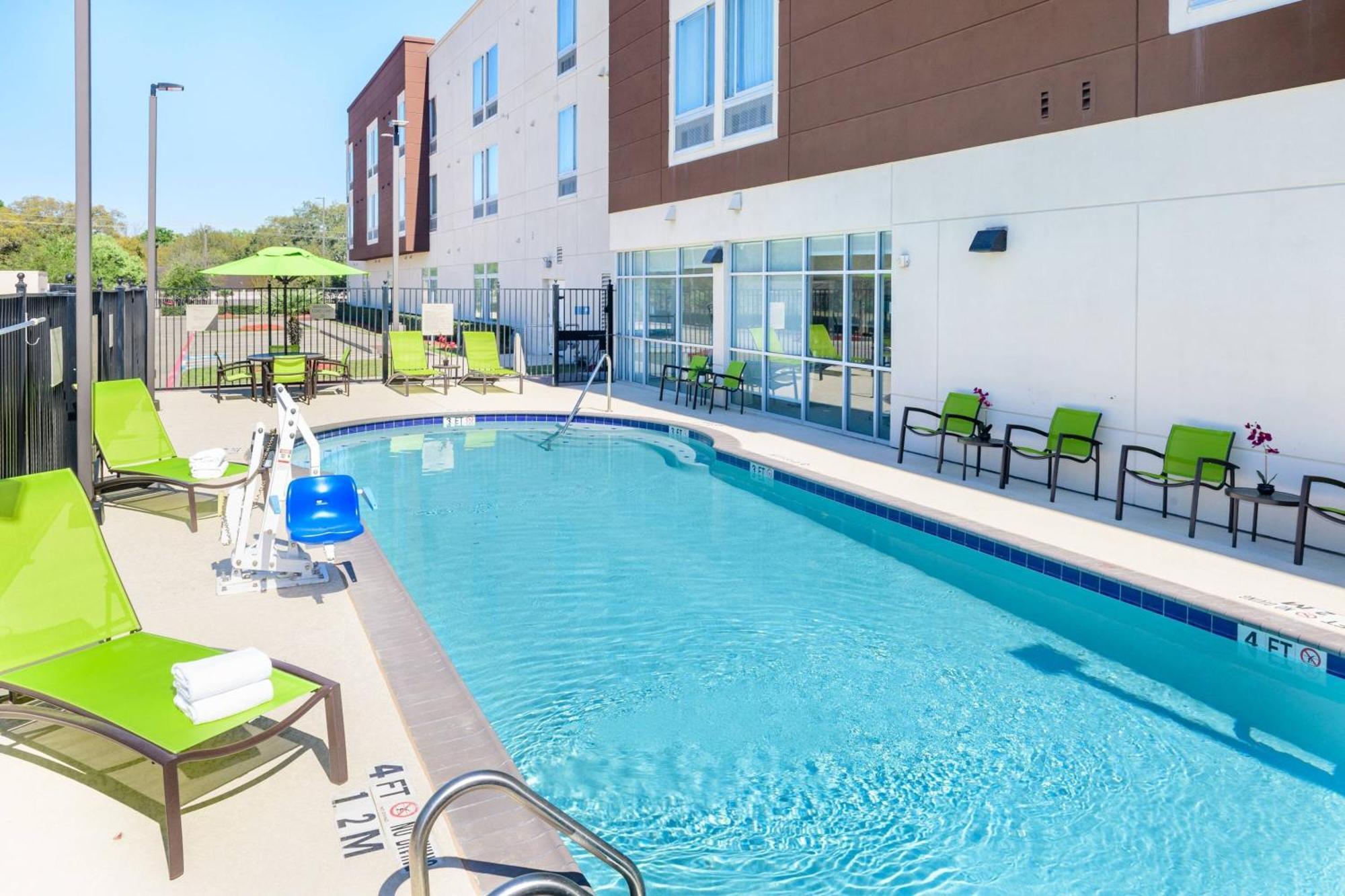 Springhill Suites Houston Pearland Exterior foto